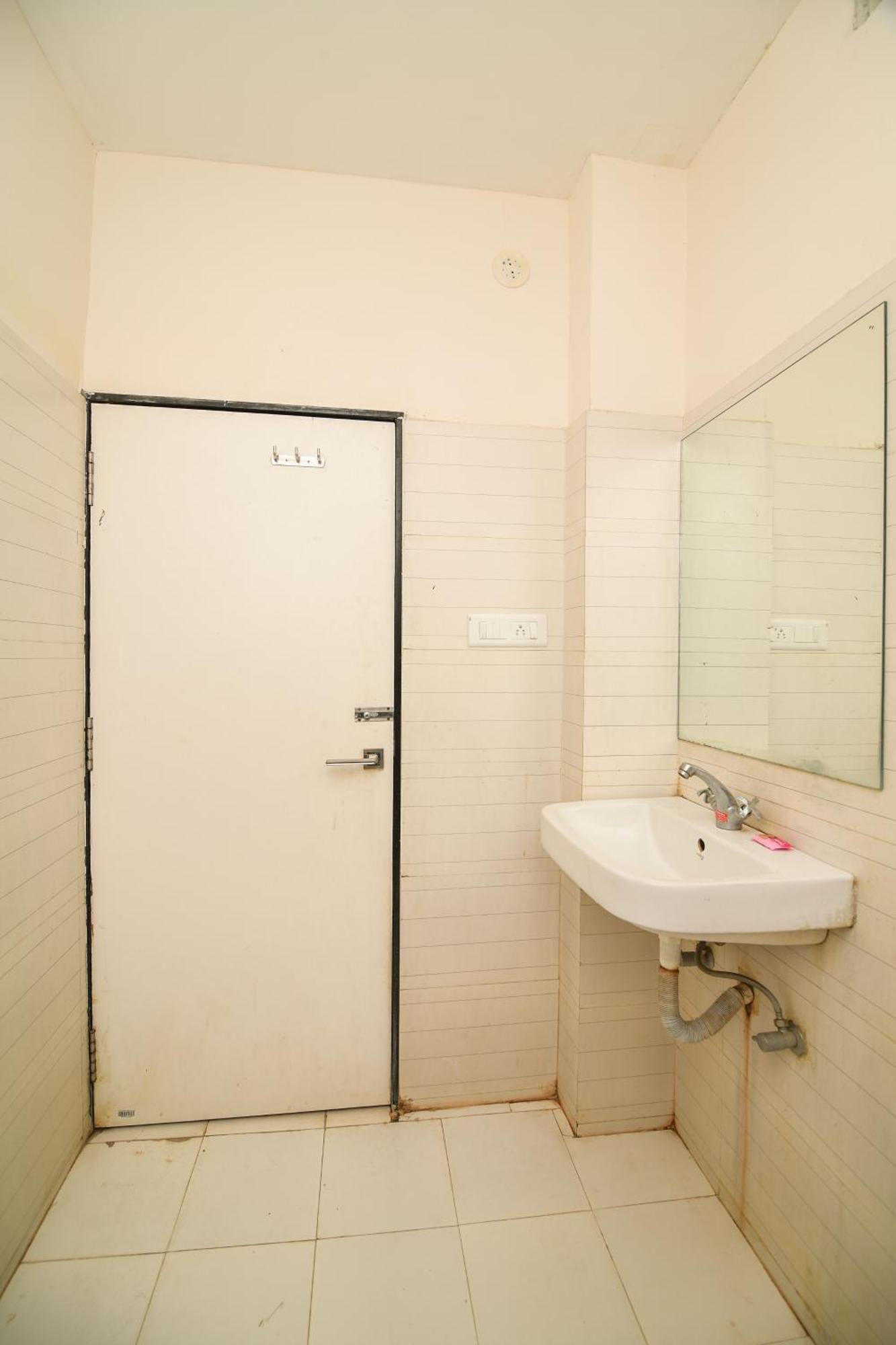 Shree Ram Hotel اوجاين المظهر الخارجي الصورة
